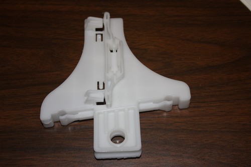 VW Passat Window Regulator Clip REAR RIGHT (passenger side) WITH PEGS from MI - 第 1/3 張圖片