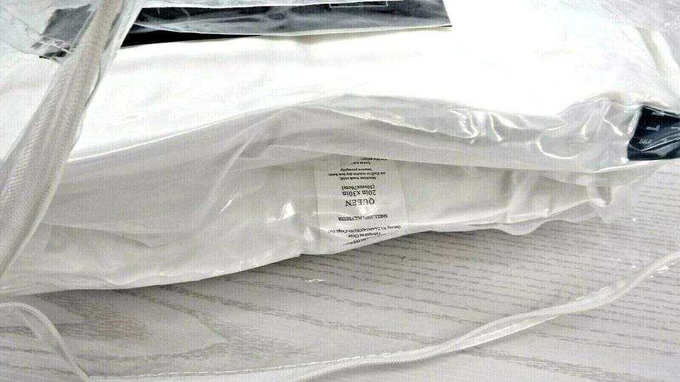 Ella Jayne (1) Queen Microfibra Gel Fibra Almohada Densidad Media Firme Nueva $160 ea Foto 2 de 4