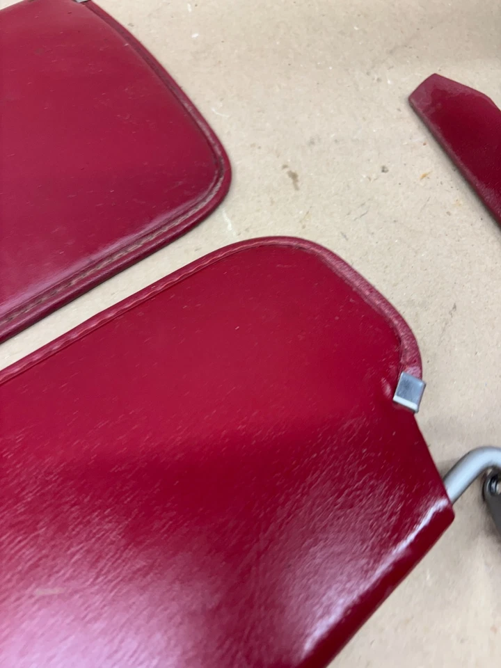 Dodge D100 D150 W150 W250 1981 83 84 1987 1993 Ramcharger parasoles rojo granate Foto 4 de 4