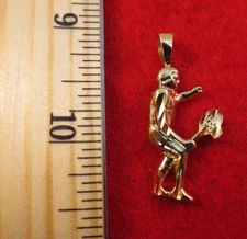 14 KT GOLD PLATED SPORTS TENNIS  PLAYER PENDANT CHARM - 2444
