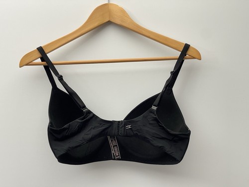 Reggiseno Victorias Secret Intimates T-shirt nero tinta unita leggermente foderato senza fili 36D - Foto 2 di 7