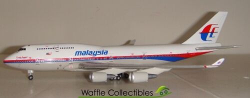 1:400 TucanoLine Malaysia B 747-400 9M-MHL 3003 120280 Airplane Model