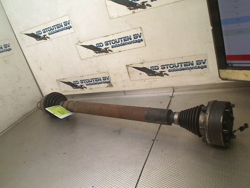 ANTRIEBSWELLE RECHTS VORNE DRIVE SHAFT RIGHT FRONT Volkswagen Polo V (6R) 2011