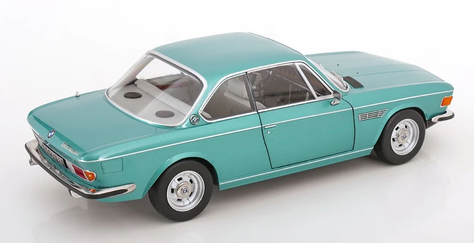 KK Scale 1:12 BMW 3.0 CSI E9 TURQUOISE METALLIC WITH ALUMINIUM RIMS 1971 - Immagine 3 di 4