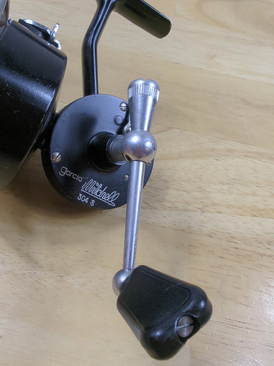 Garcia Mitchell 304 S Spinning Reel – Vintage 1960s Black – Rare