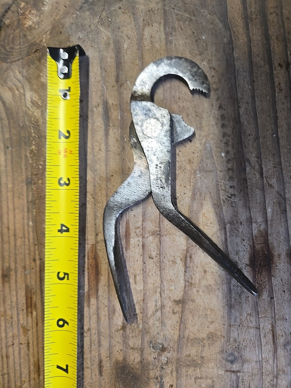 RARE VACUUM GRIP SOLD BY SNAP ON No. 14 STEELDRAULIC PLIERS FORGED STEEL PROD CO