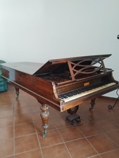 Pianoforte Pleyel a mezza coda. Pezzo di antiquariato risalente a fine '800