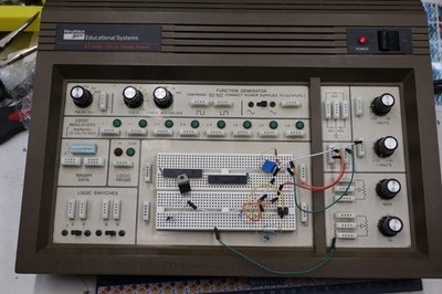 Heathkit ET-1000 Circuit Design Trainer, Breadboard, Analog/Digital. NICE!