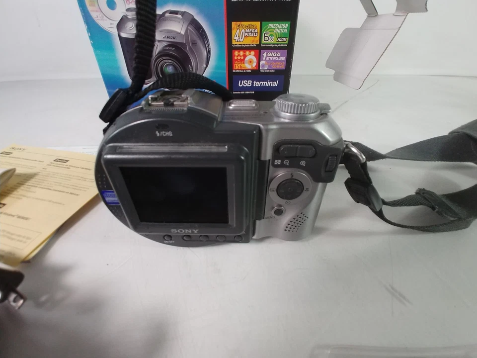 Sony MVC-CD400 CDMavica 4.0MP Digital Camera W/ AC Adapter - Image 4 of 4