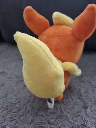 Flareon Pokemon Doll Plush Pokemon Centre - Picture 3 of 6