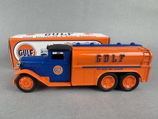 ERTL Gulf Oil Limited Edition 1930 Diamond T Fuel Tanker Locking Coin Bank B784