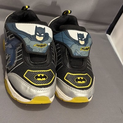 DC Comics Batman Wayne Light Up US 10 Black Mix Textile Boys Trainers Shoes