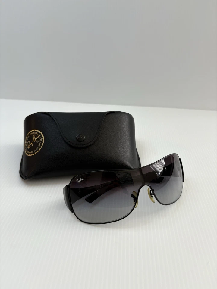 Gafas de sol Ray Ban RB3321 para hombre negras degradadas modelo 002/8G protector envolvente Foto 3 de 4