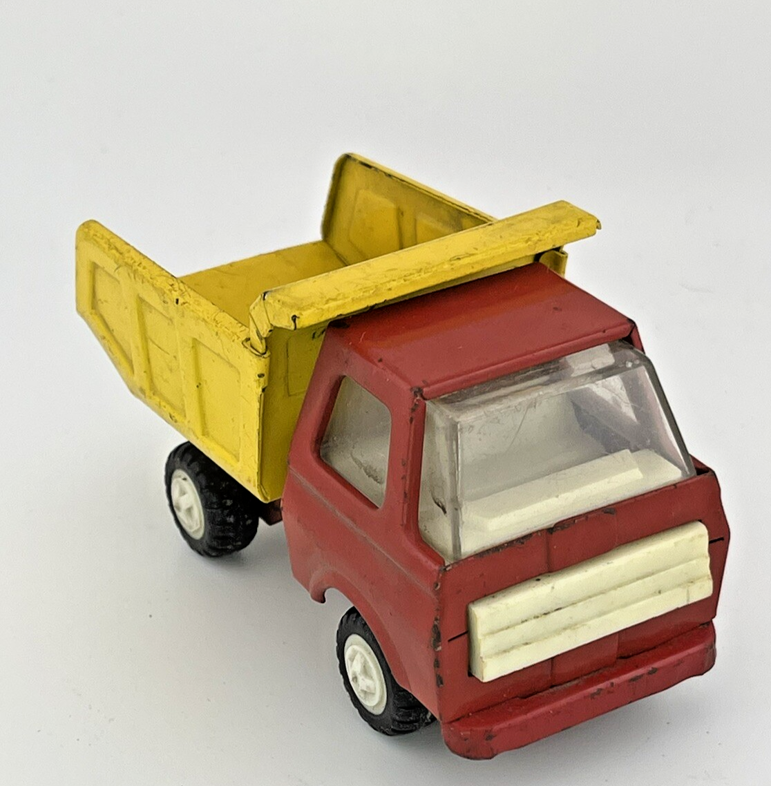 Vintage 1960s Tonka Metal Dump Truck – Red & Yellow Construction