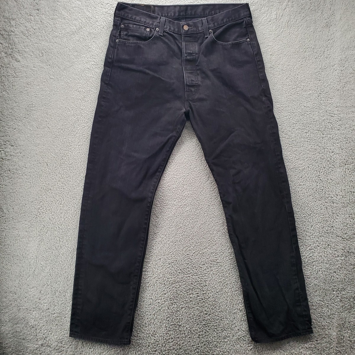 Levis 501 Jeans Mens Measures 35x33 Black Straight Original Fit
