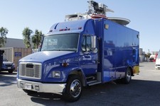 2001 Freightliner FL60 