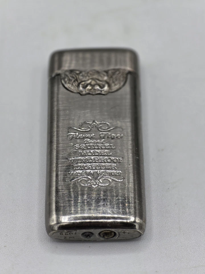 Encendedor a prueba de viento modelo ardilla marca Tiger de colección COMO NO ESTÁ PROBADO Foto 2 de 4