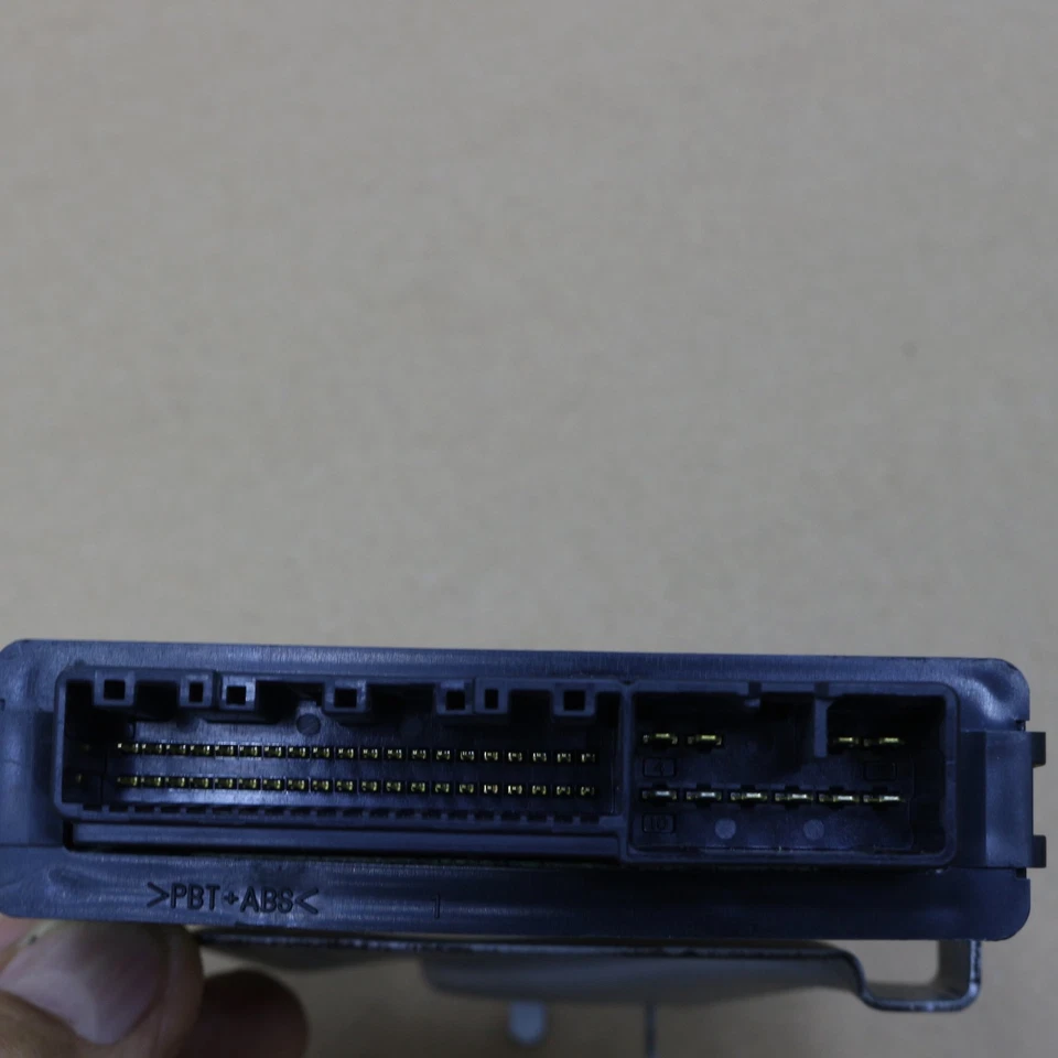 Toyota Tundra 2007-08 OEM Transfer Case Module 4WD Control Computer 89533-0C030 - Image 2 of 4