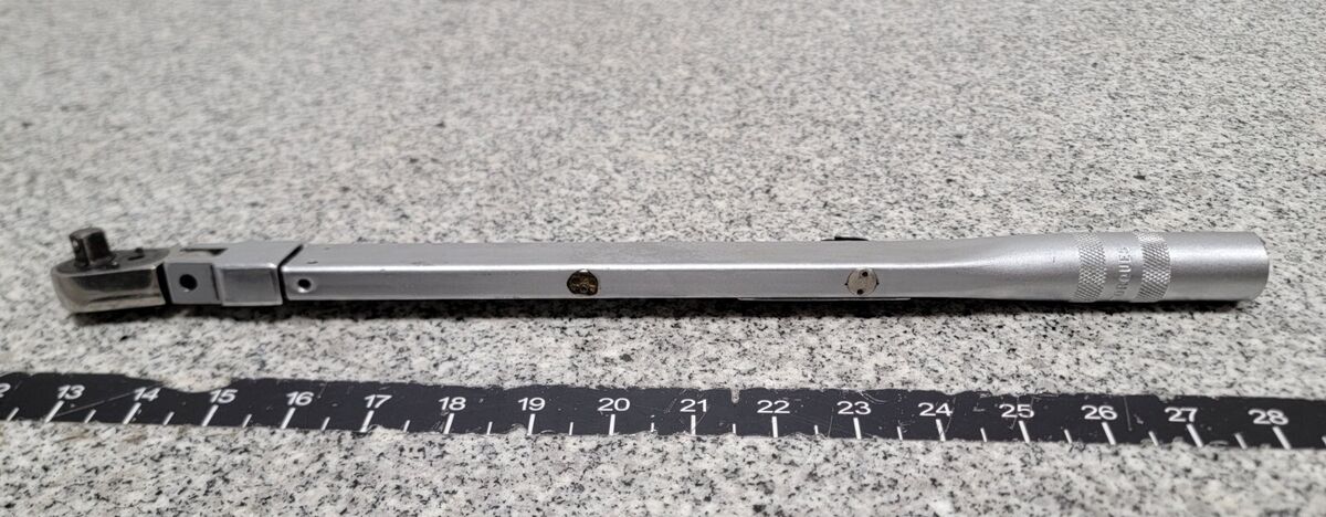 メンテナンス Snap-on Tools TQFR 100a Snap-on Tools Flex-Head Torque Wrench TQFR100A 3/8