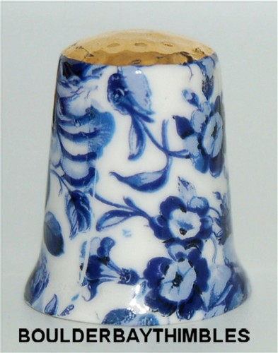 BLUE & WHITE CHINA THIMBLE - 'Gold top Chintz' BRITISH MADE Lots of photos - Picture 3 of 6