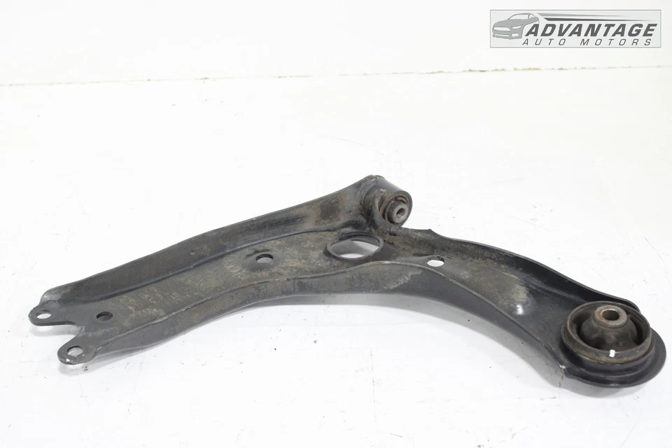 2017-2022 KIA SPORTAGE FRONT PASSENGER SIDE LOWER SUSPENSION CONTROL ARM OEM - Image 3 of 4