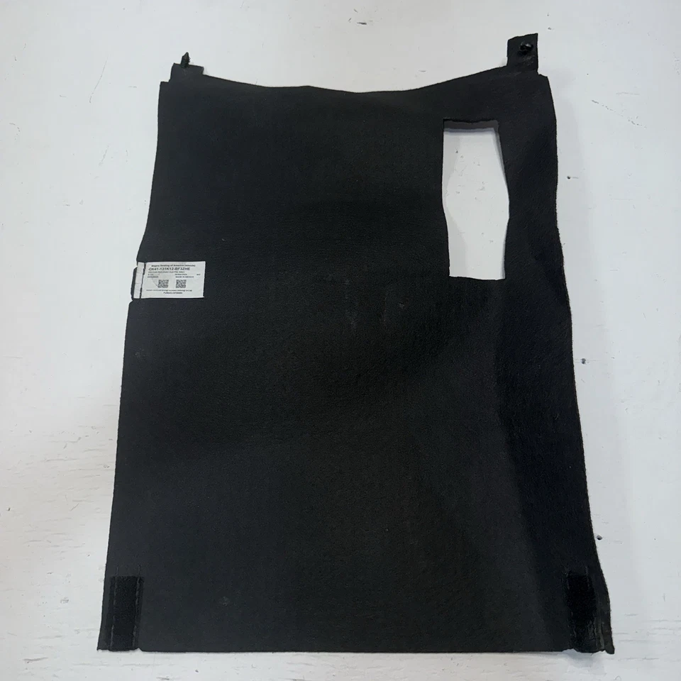 Ford Transit 150 250 350 2020-2025 alfombra delantera derecha debajo del asiento OEM Foto 3 de 4