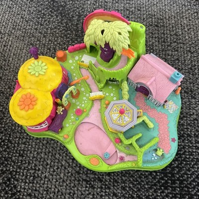 Bluebird Vintage Polly Pocket, Magical Movin' Fairyland 1997. No Figures
