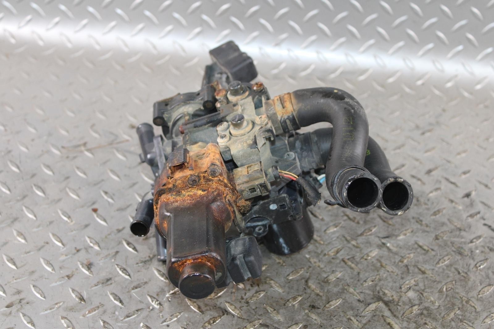 Bentley Flying Spur 2013-2018 Coolant control valve