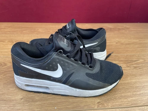 Nike Air Max 0 UK taglia 3 nere 881224 002 in buone condizioni