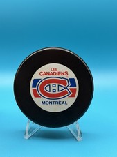 Vintage LES CANADIENS MONTREAL OFFICIAL NHL HOCKEY PUCK ice TRENCH MFG CANADA