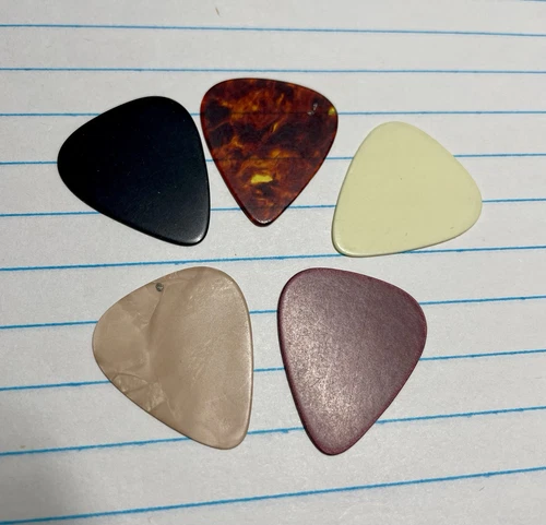 5 Vintage (1960s) Guitar Picks