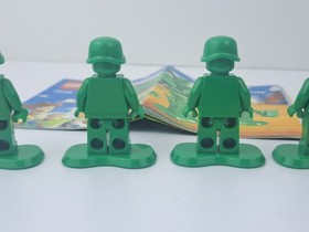 LEGO Disney Pixar Toy Story-7595- Army Men on Patrol- 100% COMPLETE w/instr.