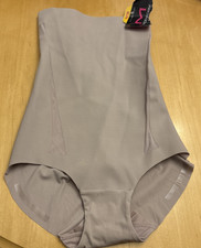Maidenform Flexees Sculpts Womens Small High Waist Brief Underwear Ultra Firm