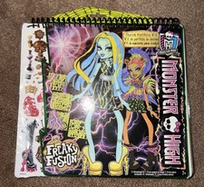 Monster High Freaky Fusion Sketch Portfolio Kit Book Fashion Design Art Stickers