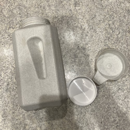 Gamma2 Vittles Vault Junior Pet Food Storage Container, 4 Pounds, Made in USA