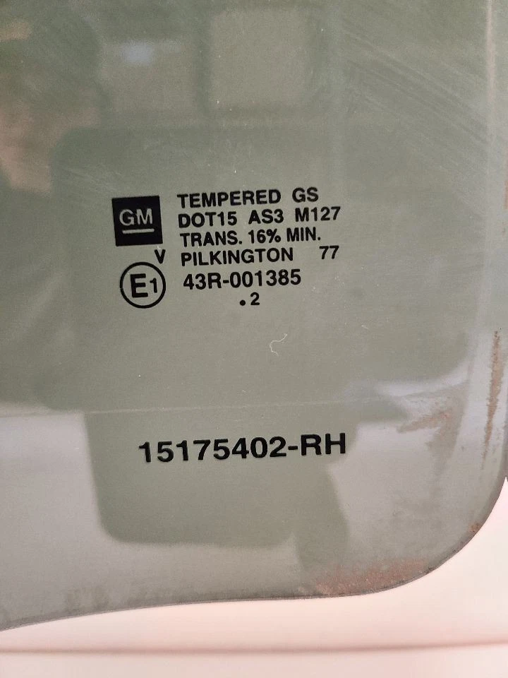 2007 - 2014 CHEVROLET TAHOE Passenger Right Rear Door Glass With Privacy Tint  Foto 2 de 4