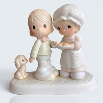 1986 Precious Moments ''Sharing Our Christmas Together'' 102490 - Cedar Tree Mark