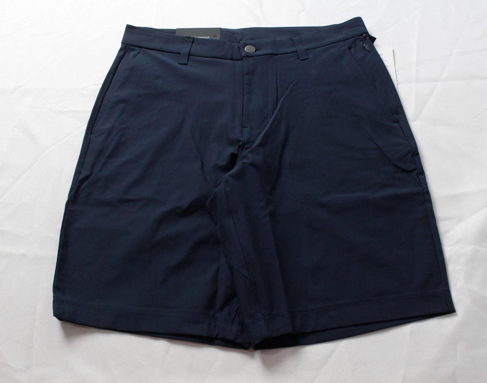 Lululemon Men's Commission Classic-Fit 9" Quick Dry Shorts AP2 Navy Size: 31
Opens in a new window o