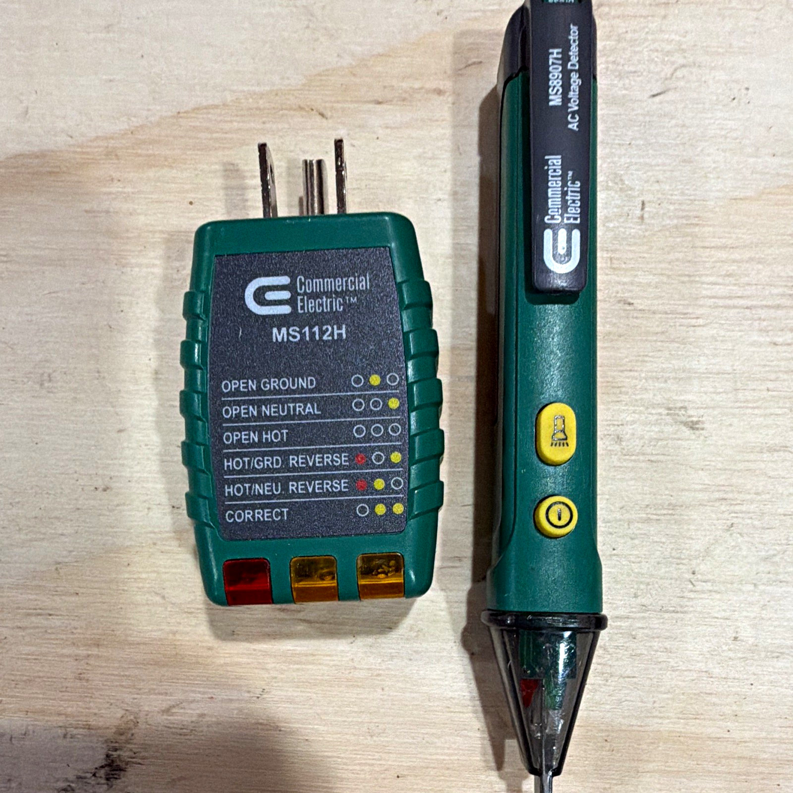 Commercial Electric MS8907H Non-Contact AC Voltage Detector Pen w/ Flashlight
