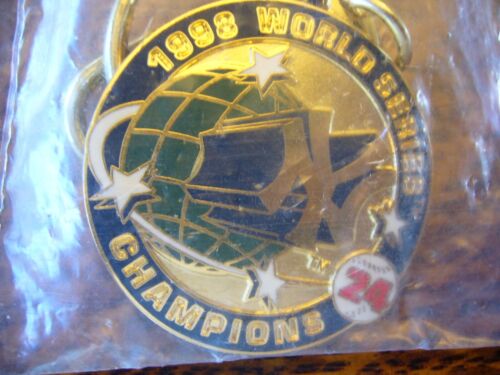 NEW YORK YANKEES PETER DAVID 1998 WORLD SERIES CHAMPIONS METAL KEY RING - RARE - Picture 2 of 5