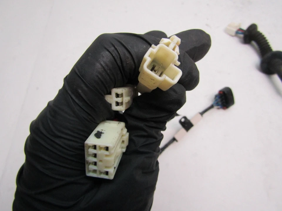 Cableado de puerta ES300 1999 2001 LEXUS PASAJERO DERECHO ARNÉS TRASERO CONECTOR DE CABLE Foto 3 de 4