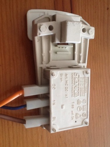 Waschmaschinen Ersatzteile Türverriegelung Türschloß Whirlpool