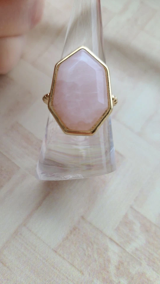 Revendedor lote de 12 anillos de cuarzo AVON 2018 Pink Hope talla 8 joyería de moda Foto 4 de 4