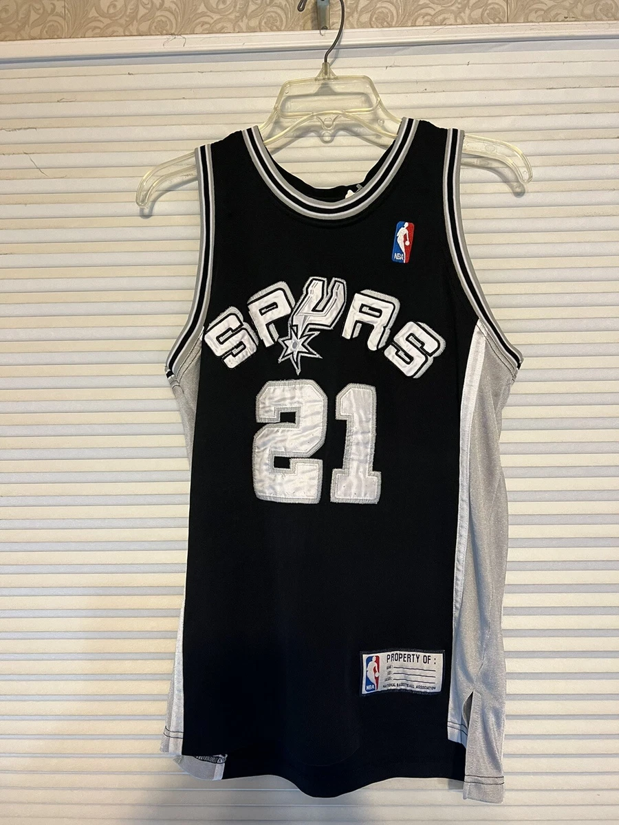 VINTAGE Champion San Antonio Spurs Tim Duncan 21 Jersey Men Adult Size XS  Black