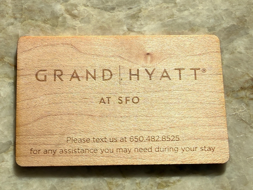 Grand Hyatt At SFO  Hotel Key Card  Wood Design - Afbeelding 1 van 2