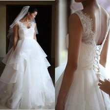 Vintage A-Line Wedding Dress V Neck Sleeveless Tiered Lace Applique Bridal Gowns