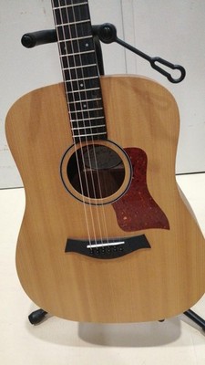 TAYLOR BBT Acoustic Guitar Superior Craftsmanship and Sound
