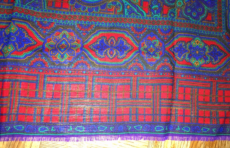 Bufanda Liz Claiborne De Colección Años 80 100% Lana Cuadros Paisley Rojo Azul Verde Púrpura COMO NUEVA Foto 2 de 4