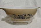 Vintage Pyrex Homestead Cinderella Mixing Bowl 443 - 2.5 QT