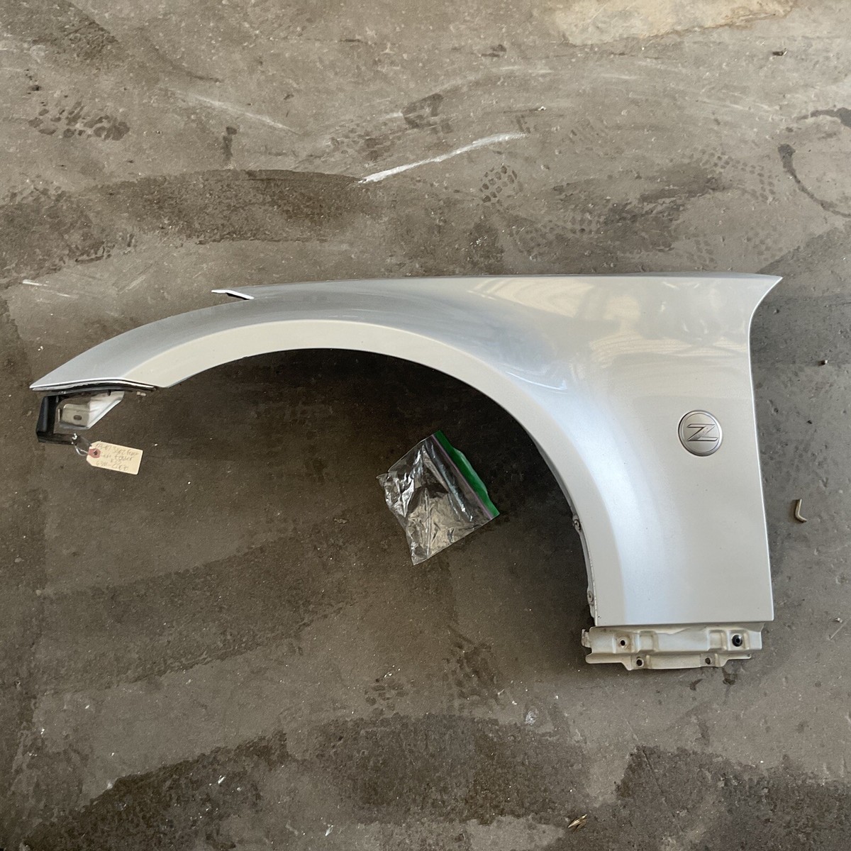 03-07 Nissan 350Z Front Left Fender K25 63101-CD030 | eBay